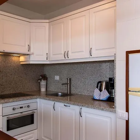 Victoria Court Ii 117 - One Bed With Sea View Apartmán