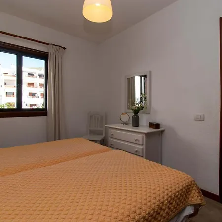 Victoria Court Ii 117 - One Bed With Sea View Apartmán